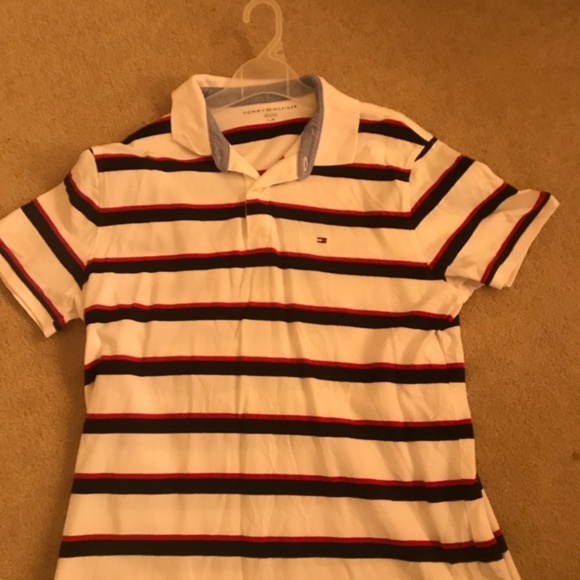 Tommy Hilfiger tshirt - Picture 1 of 1